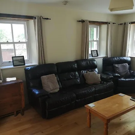 Lovely 3-bed House At Clashganny Mill Borris קרלו