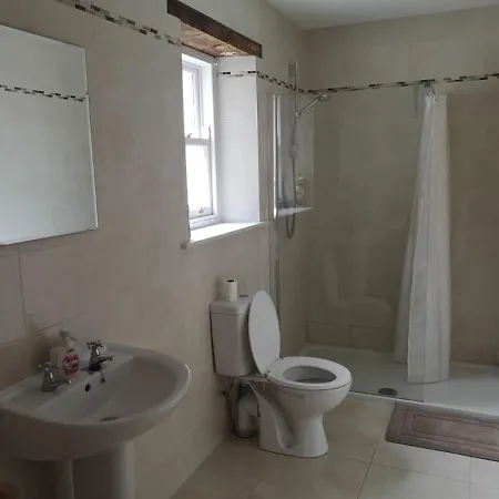 Lovely 3-bed House At Clashganny Mill Borris בית נופש *